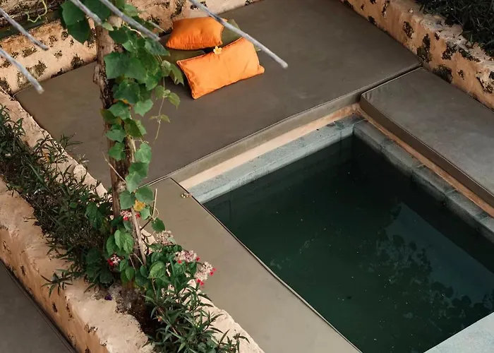 4 Bedrooms Seaview 25mtr Pool, Padang Padang Beach, * Uluwatu (Bali)