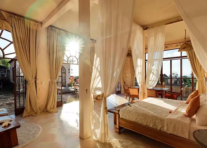 4 Bedrooms Seaview 25mtr Pool, Padang Padang Beach, Villa Uluwatu (Bali)