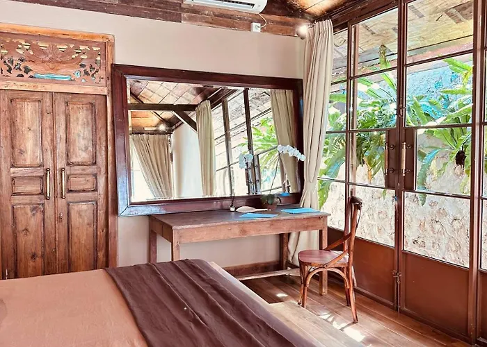 4 Bedrooms Seaview 25mtr Pool, Padang Padang Beach, Villa *