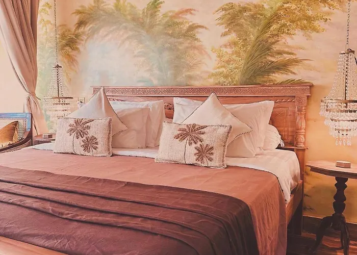 Villa 4 Bedrooms Seaview 25mtr Pool, Padang Padang Beach,